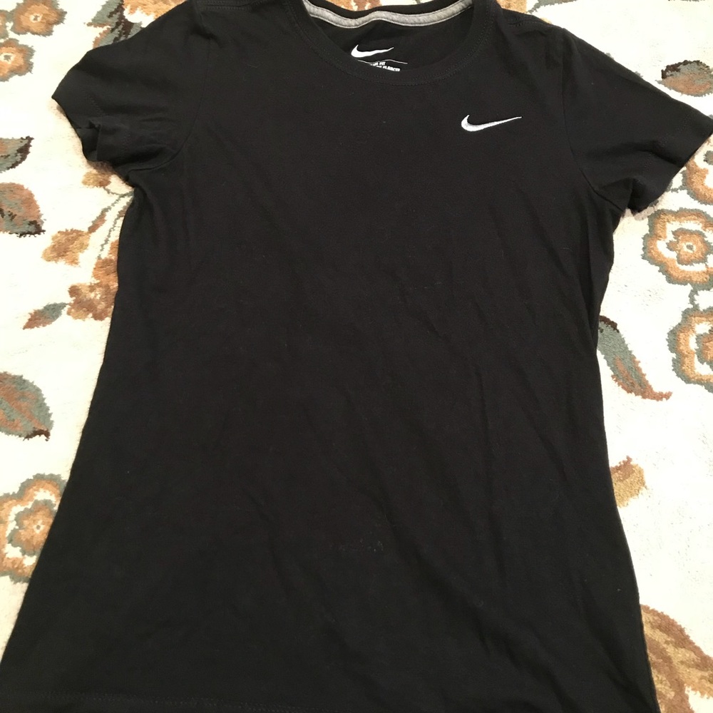 Nike tee